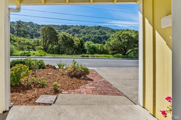 $1,765,000 | 66 Sonora Way, Corte Madera, CA 94925