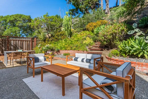$1,765,000 | 66 Sonora Way, Corte Madera, CA 94925