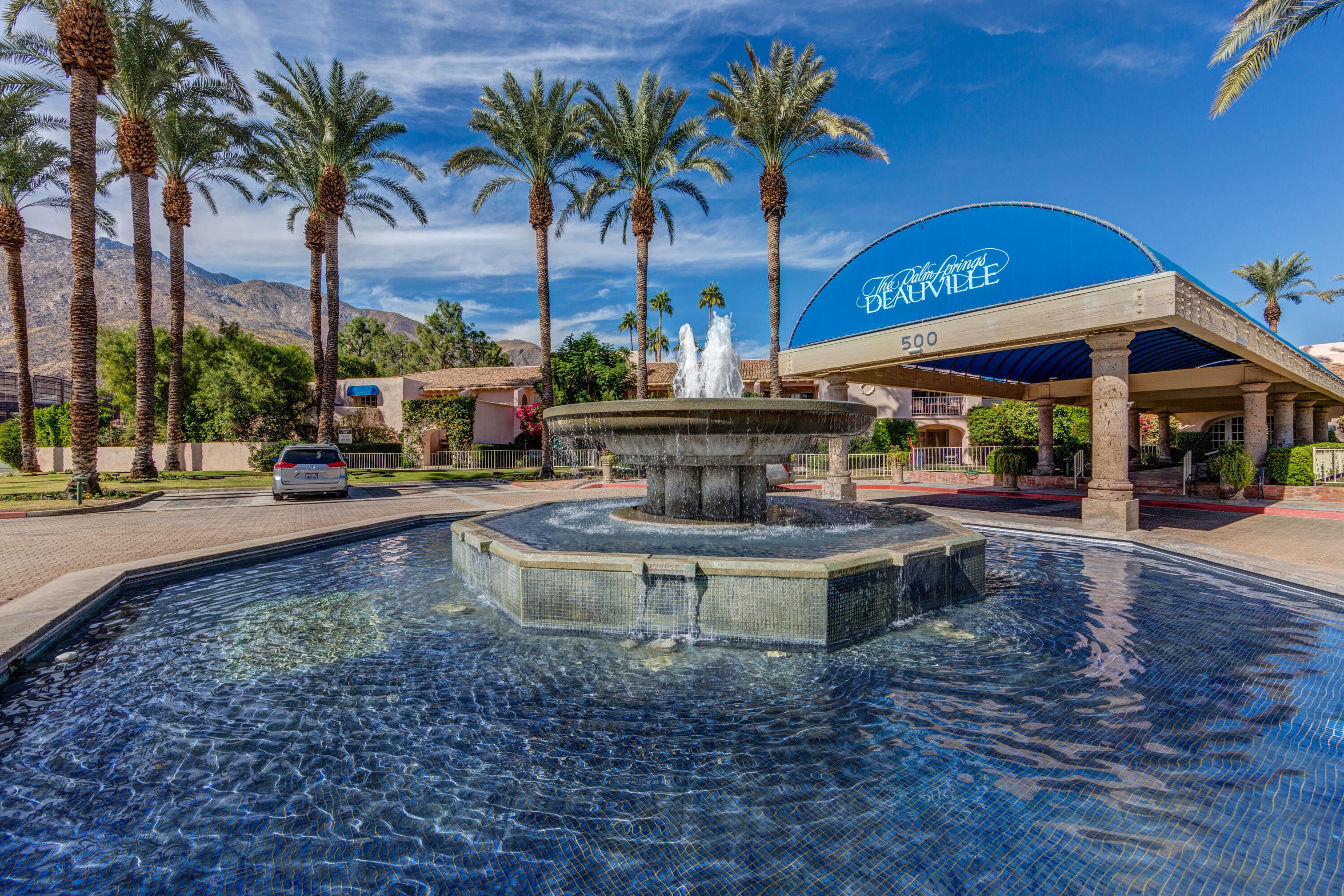 500 East Amado Road, Unit 512 Palm Springs, CA 92262 - Photo 2 of 37 a view of a water fountain and a fountain in the patio