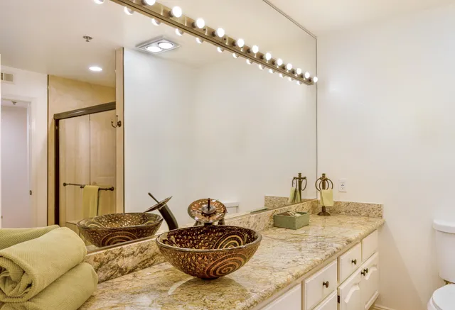 $529,000 | 500 East Amado Road, Unit 512, Palm Springs, CA 92262