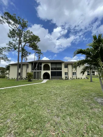 $175,000 | 116 Lake Pine Circle, Unit A2, Greenacres, FL 33463