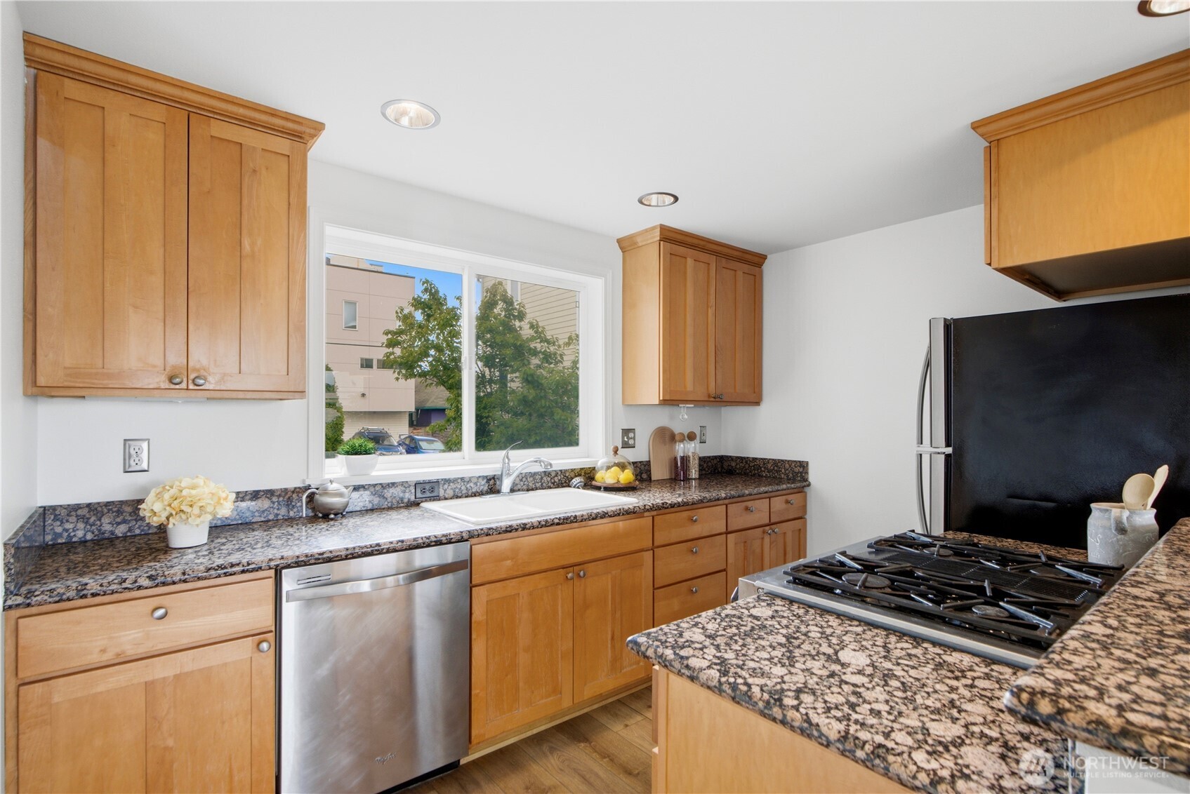 936 North 35th Street, Unit E Seattle, WA 98103 - Photo 11 of 25