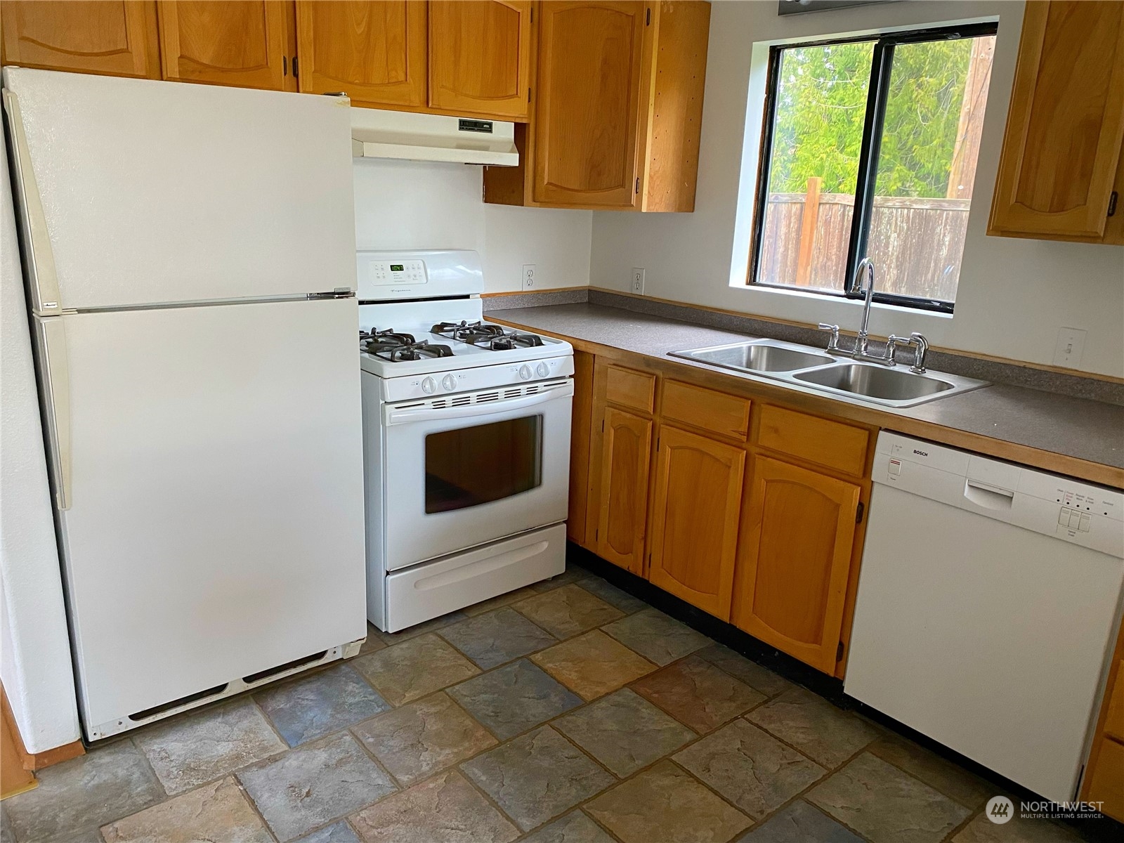 2860 Woods Road East Port Orchard, WA 98366 - Photo 21 of 35 Gallery Image 21