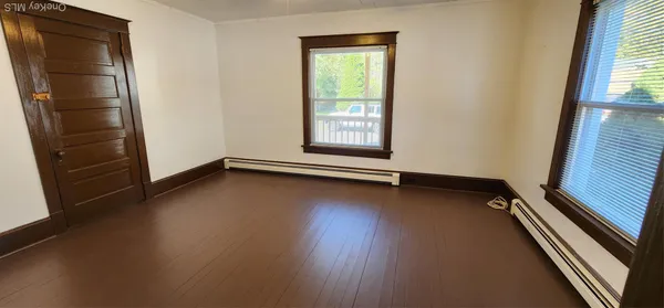 $1,800 | 20 Delaware Street, Unit 1, Port Jervis, NY 12771