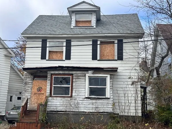 $34,900 | 262 South Portage Path, Akron, OH 44302