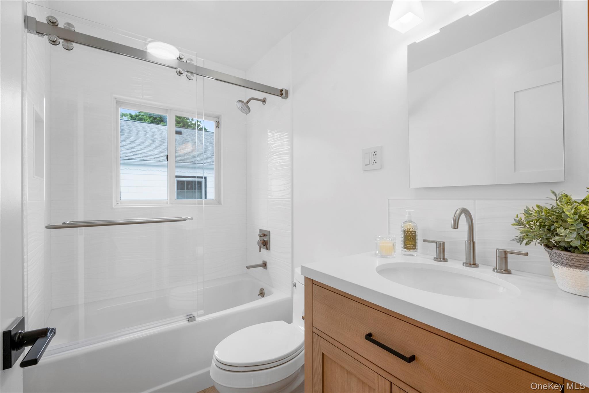 14 Ridgeland Terrace Rye, NY 10580 - Photo 15 of 37 Hall bath