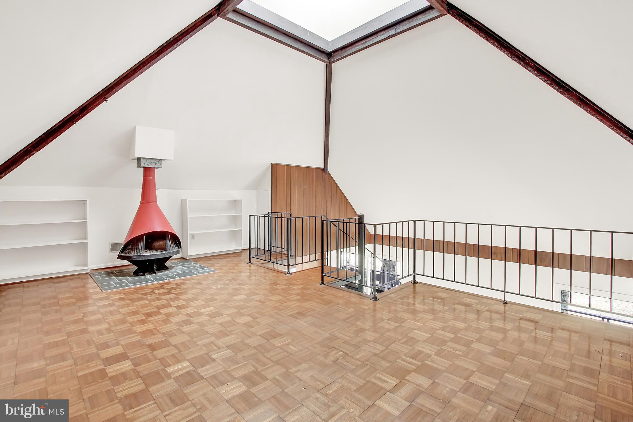 16611 Jm Pearce Road Monkton, MD 21111 - Photo 20 of 94 Loft with pocket ceiling and retro fireplace
