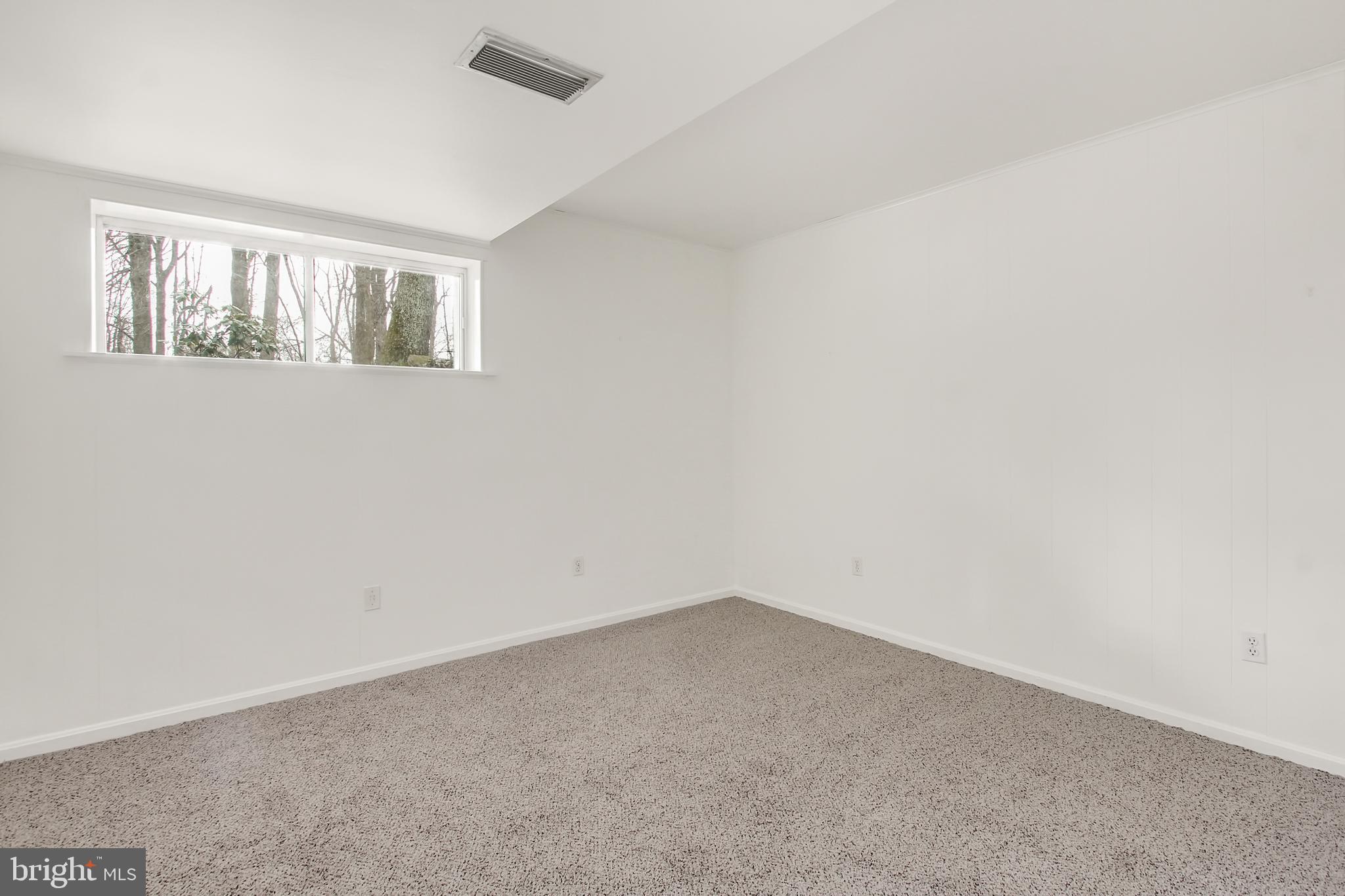 16611 Jm Pearce Road Monkton, MD 21111 - Photo 38 of 94 Third bedroom w/new Frieze carpeting