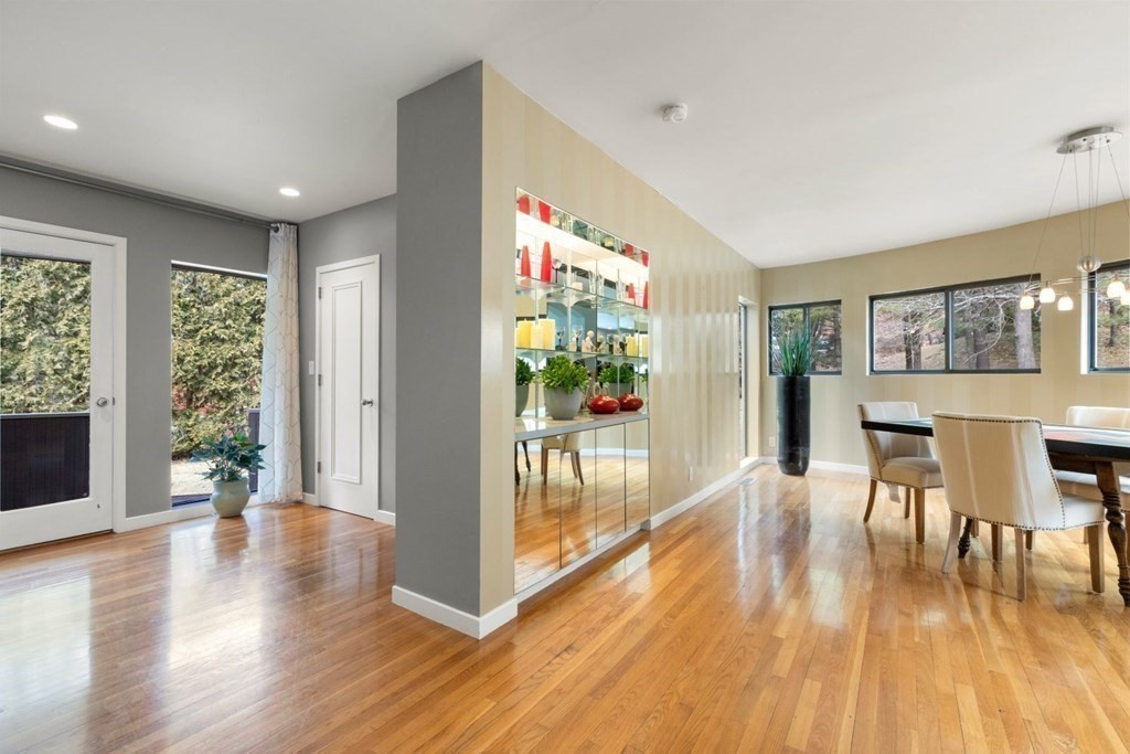 61 Hobbs Brook Road Weston, MA 02493 - Photo 8 of 28 Gallery Image 8