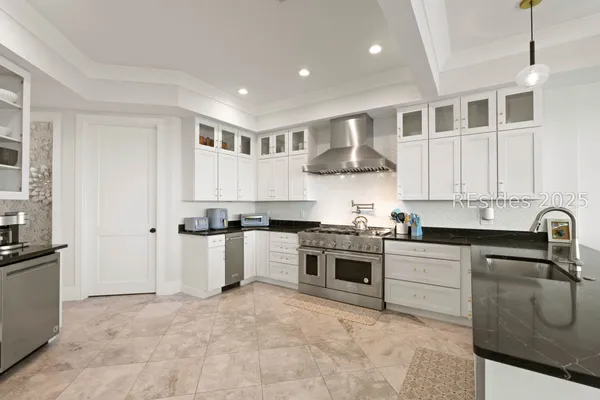 $7,495,000 | 10 Collier Beach Road, Hilton Head Island, SC 29928