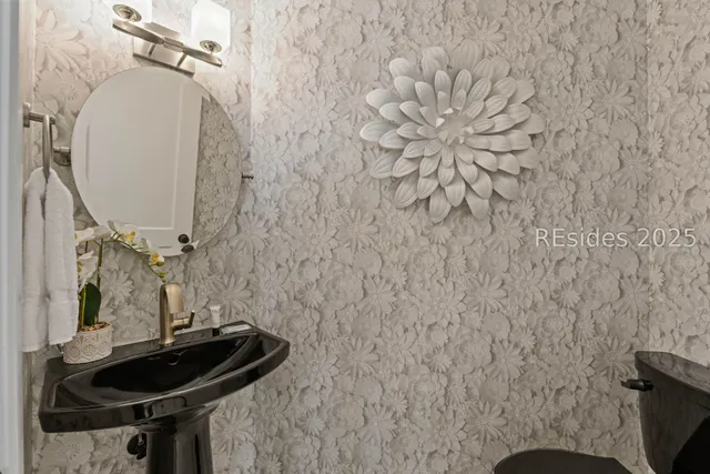 $7,950,000 | 10 Collier Beach Road, Hilton Head Island, SC 29928