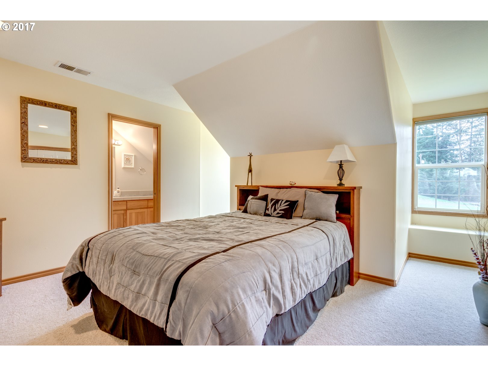 19023 Southwest Neugebauer Road Hillsboro, OR 97123 - Photo 13 of 24 Gallery Image 13