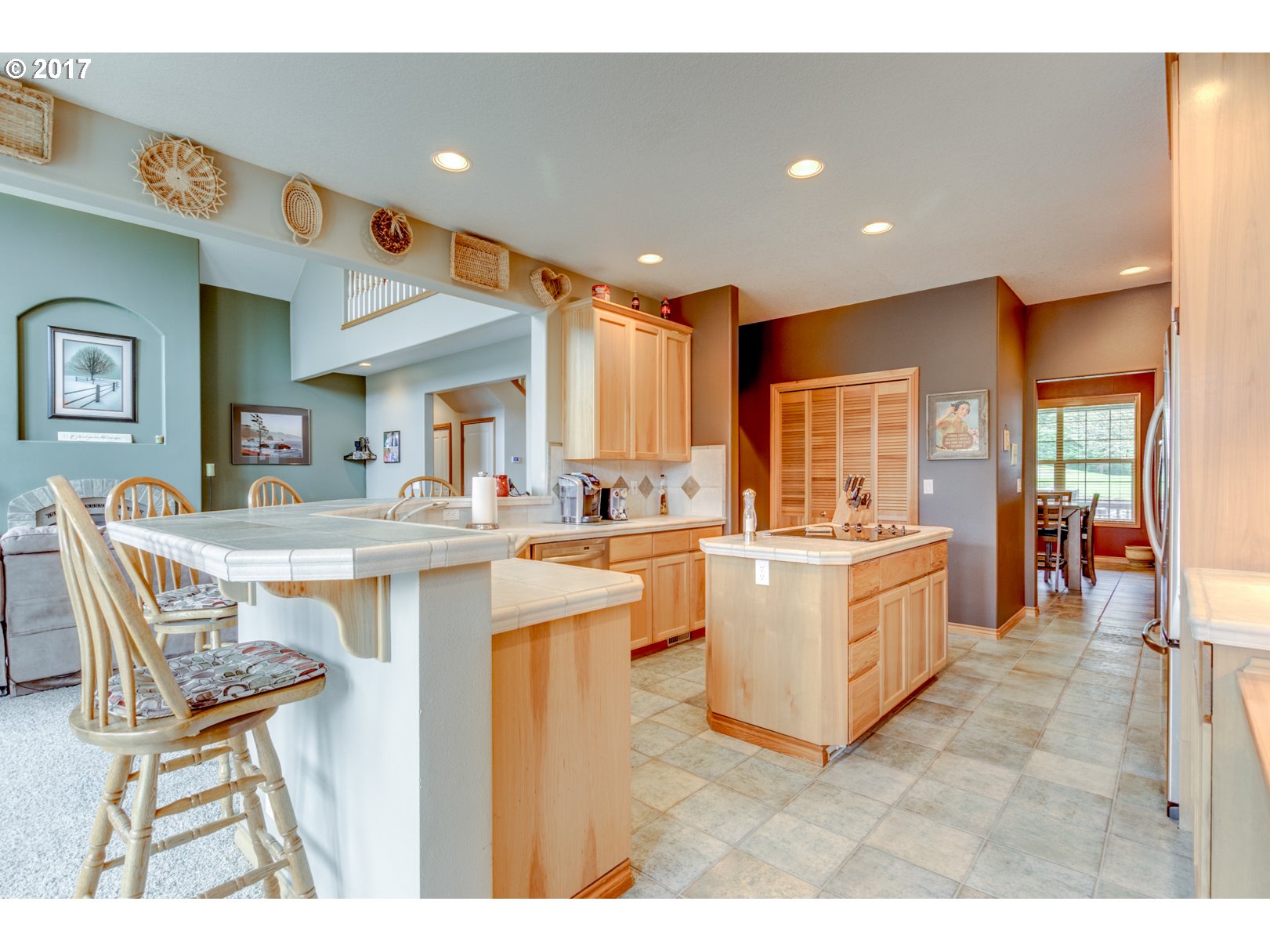 19023 Southwest Neugebauer Road Hillsboro, OR 97123 - Photo 5 of 24 Gallery Image 5