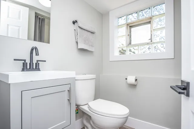 $2,800 | 15369 Ingleside Avenue, South Holland, IL 60473