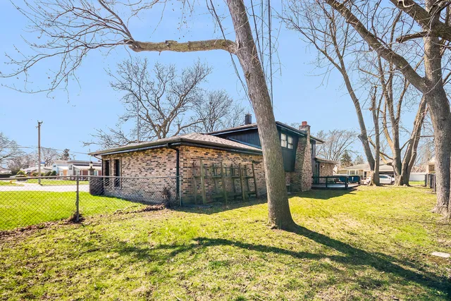 $2,800 | 15369 Ingleside Avenue, South Holland, IL 60473