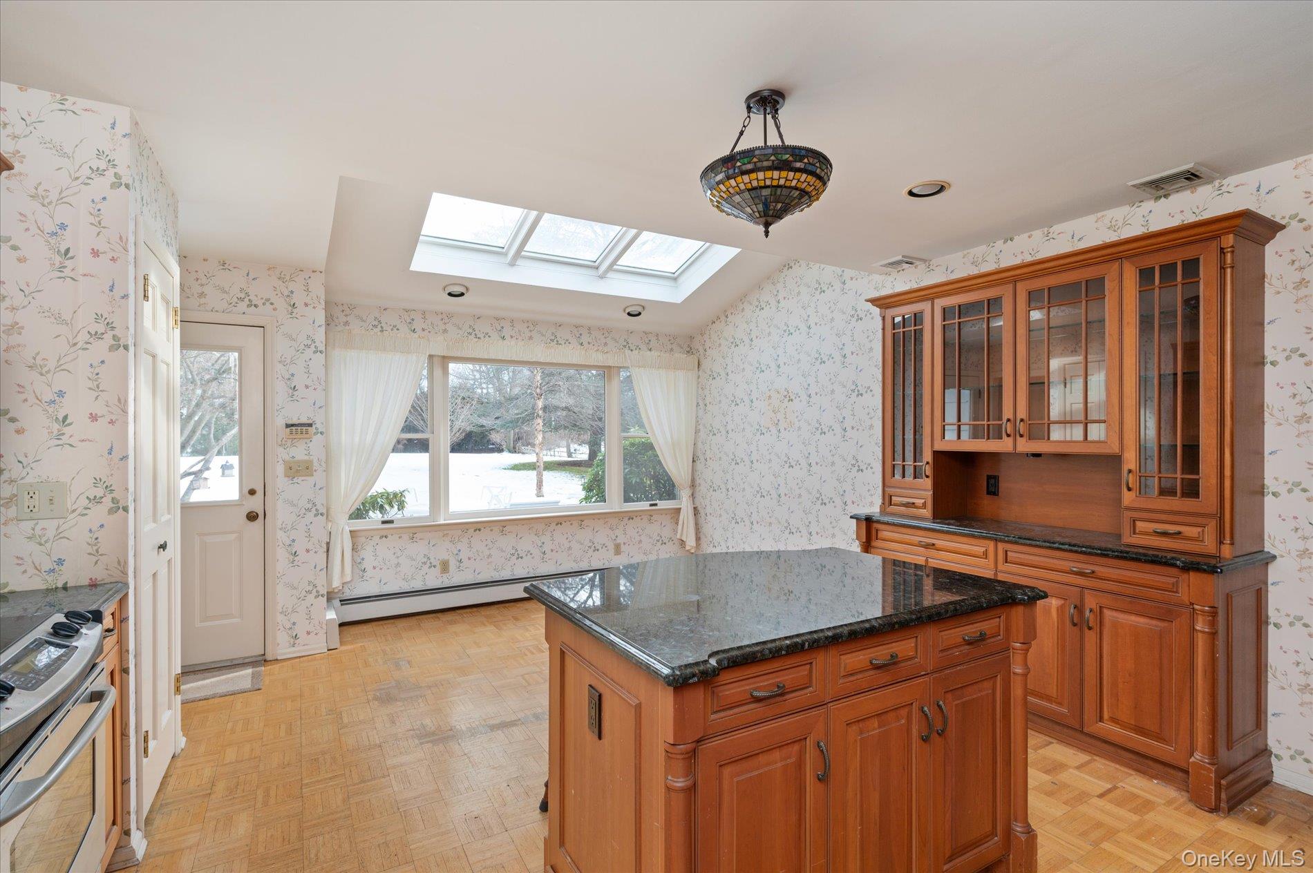 336 West Hills Road Huntington, NY 11746 - Photo 12 of 36