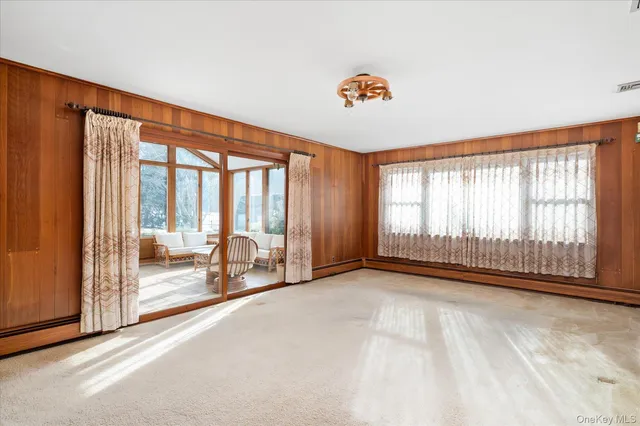 $1,250,000 | 336 West Hills Road, Huntington, NY 11746