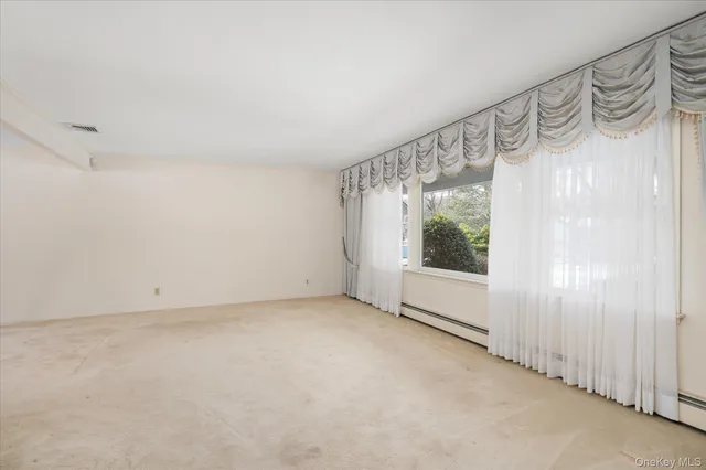 $1,250,000 | 336 West Hills Road, Huntington, NY 11746