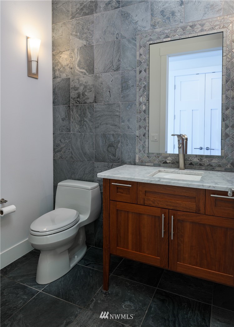 14975-14977 Gibralter Road Anacortes, WA 98221 - Photo 14 of 40 Gallery Image 14
