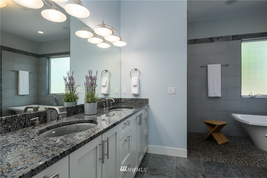 14975-14977 Gibralter Road Anacortes, WA 98221 - Photo 18 of 40 Gallery Image 18