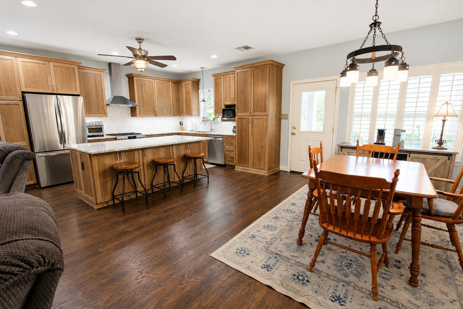 7502 Lewis Lane Manvel, TX 77578 - Photo 18 of 50 A view of the kitchen and dining room.