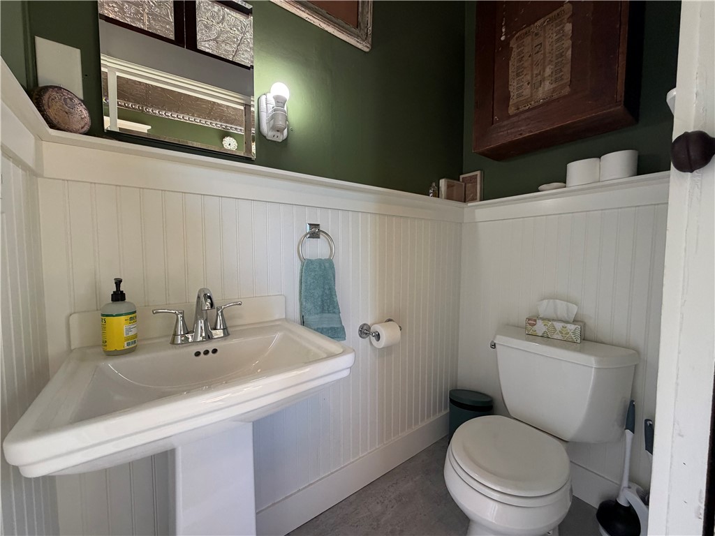 67 Granite Street Westerly, RI 02891 - Photo 15 of 25