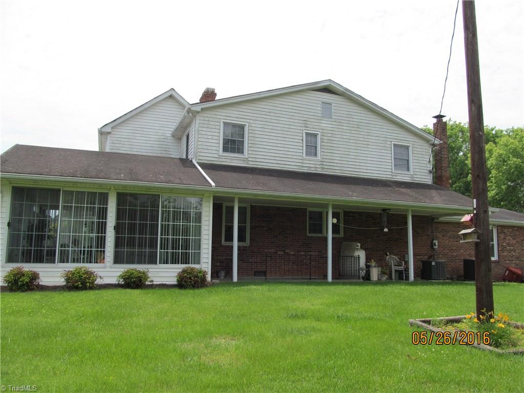 2125 Westfield Road Mount Airy, NC 27030 - Photo 6 of 28 Gallery Image 6