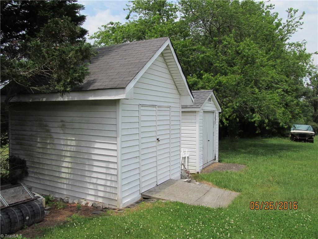 2125 Westfield Road Mount Airy, NC 27030 - Photo 9 of 28 Gallery Image 9