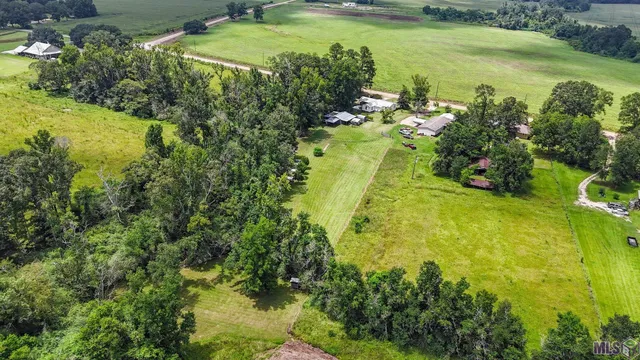 $247,000 | 1942 La Highway, Pine Grove, LA 70453