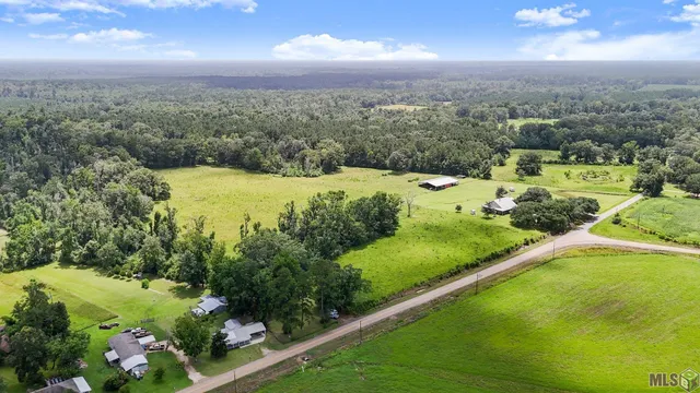 $247,000 | 1942 La Highway, Pine Grove, LA 70453