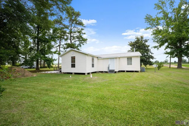 $247,000 | 1942 La Highway, Pine Grove, LA 70453