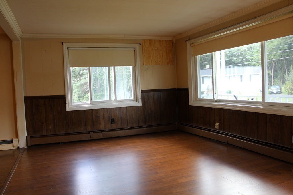 5 Crosby Road Dracut, MA 01826 - Photo 6 of 14 Gallery Image 6