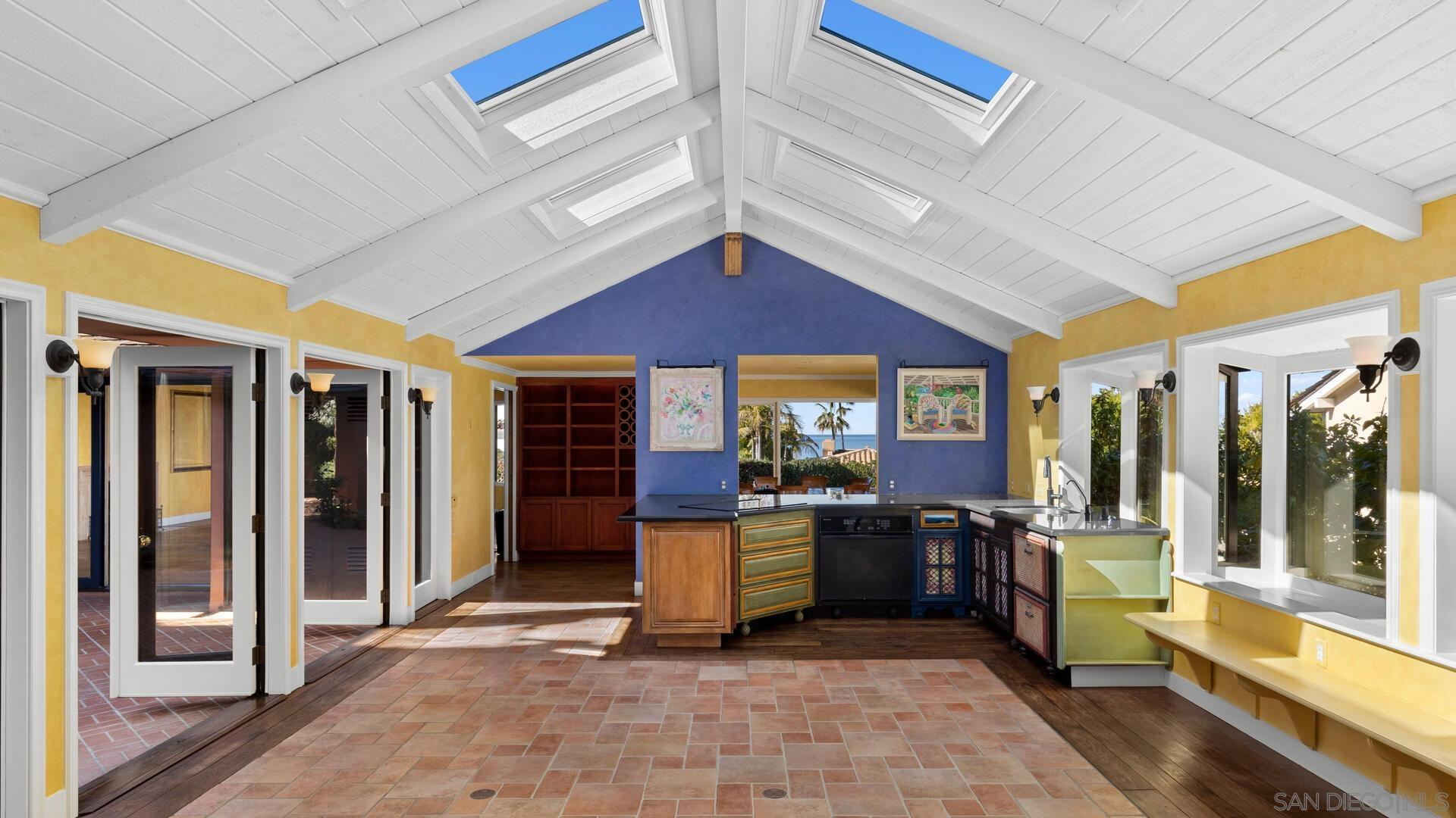 1835 Spindrift Drive La Jolla, CA 92037 - Photo 4 of 8