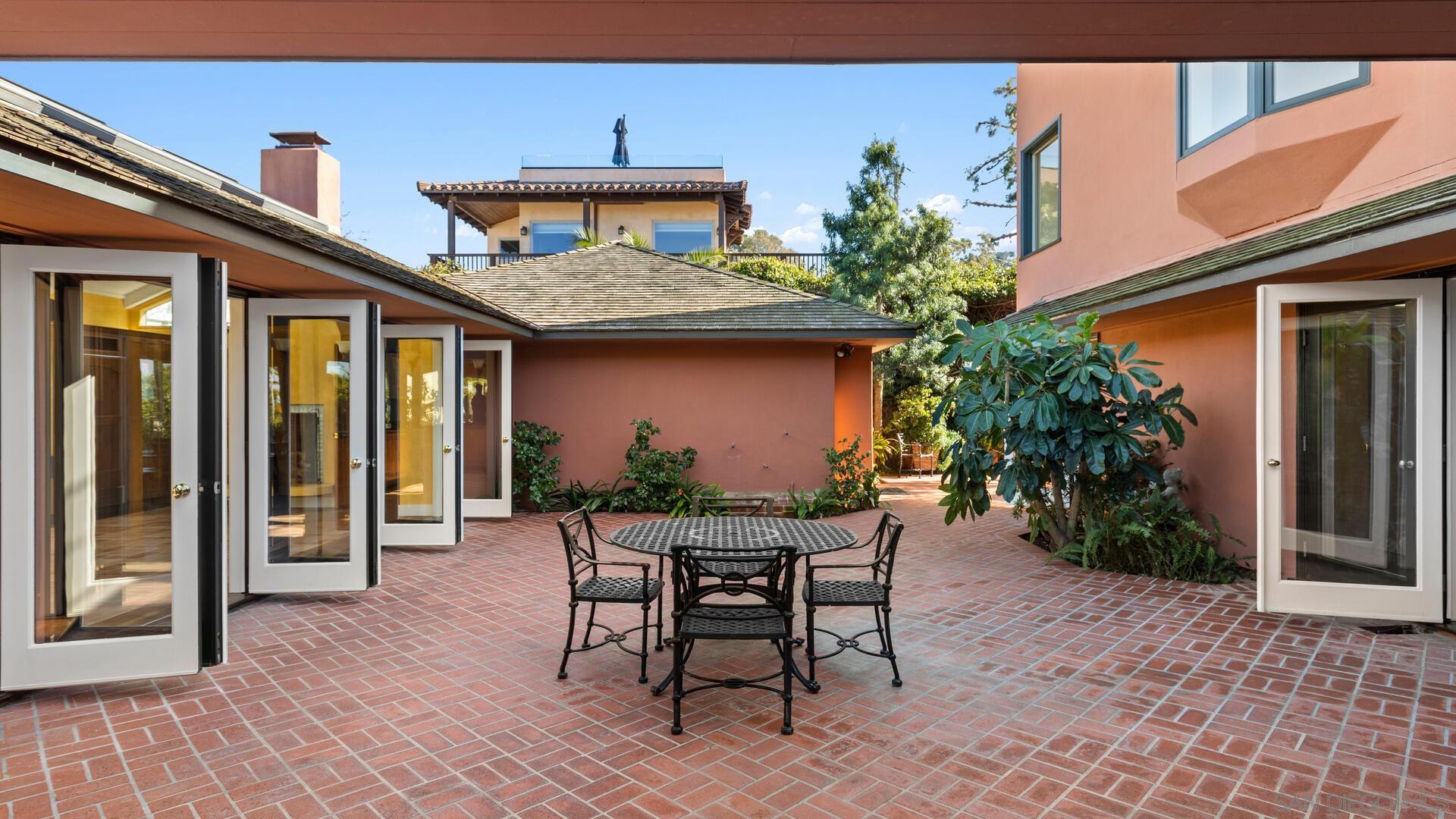 1835 Spindrift Drive La Jolla, CA 92037 - Photo 5 of 8