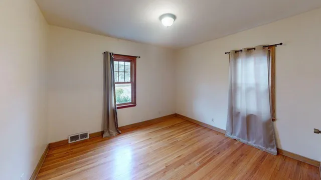 $365,990 | 2849 Jersey Avenue South, St. Louis Park, MN 55426