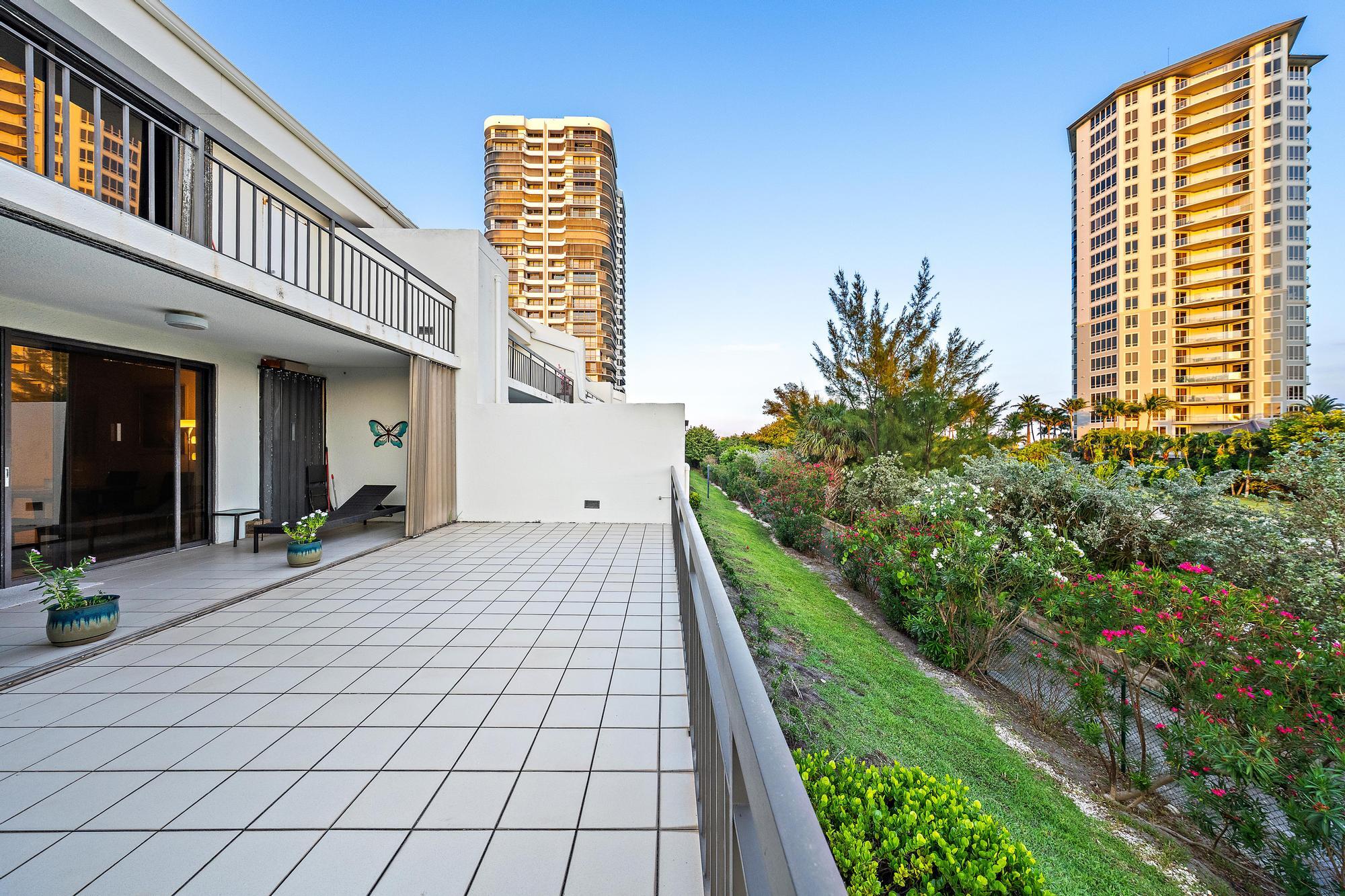 3970 North Ocean Drive, Unit 6 Singer Island, FL 33404 - Photo 33 of 55 Exterior