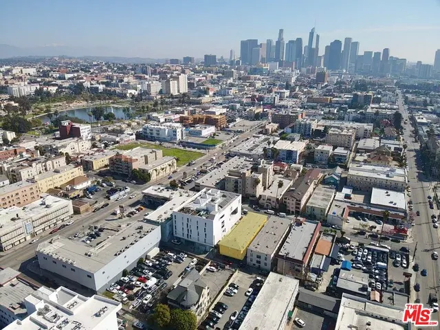 $2,300,000 | 827 South Carondelet Street, Los Angeles, CA 90057