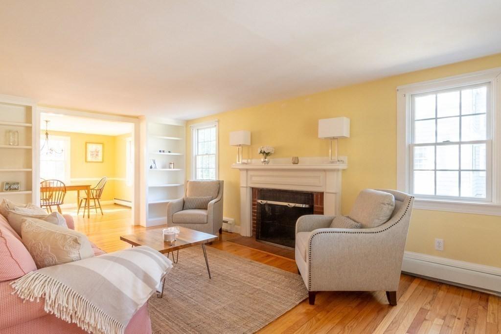 34 Woodledge Road Needham, MA 02492 - Photo 5 of 33