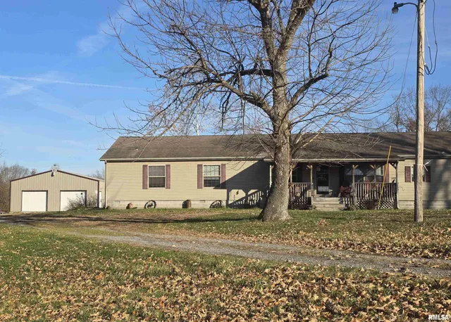 $269,000 | 13960 Meridian Road, Carterville, IL 62918