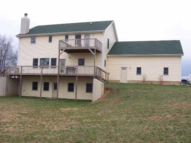 939 East Northport Road Rome City, IN 46784 - Photo 3 of 9