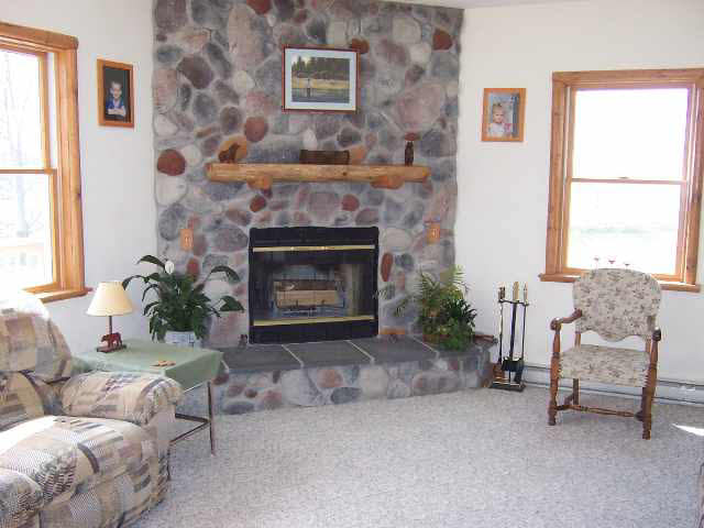 939 East Northport Road Rome City, IN 46784 - Photo 5 of 9