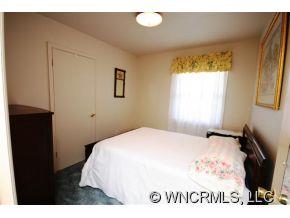 265 Oak Hill Road Candler, NC 28715 - Photo 12 of 19 Gallery Image 12