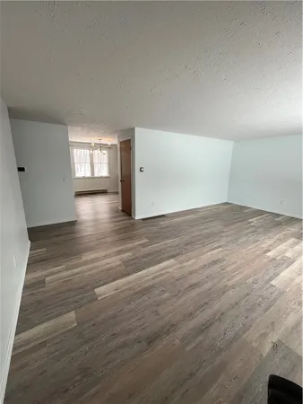 $2,050 | 7026 Lake Avenue, Williamson, NY 14589