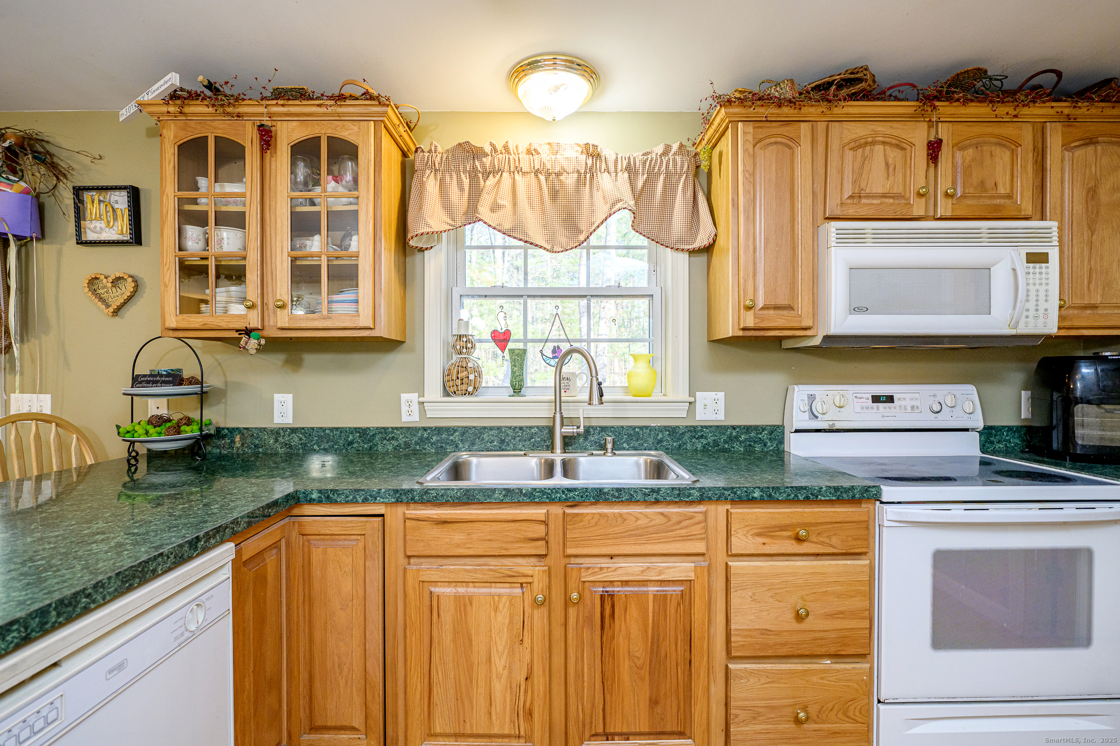 40 Hagstrom Road Thompson, CT 06255 - Photo 11 of 38