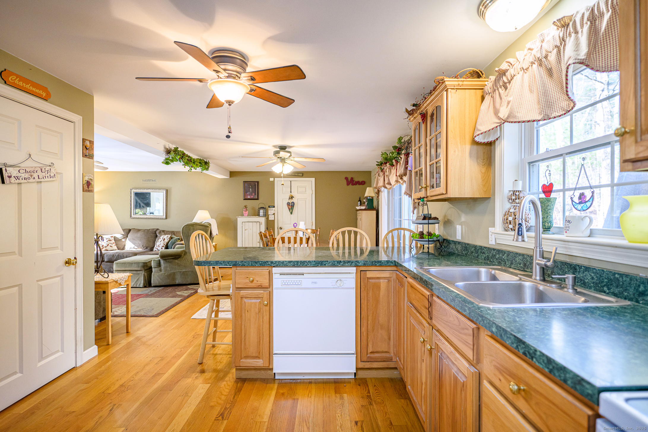 40 Hagstrom Road Thompson, CT 06255 - Photo 12 of 38