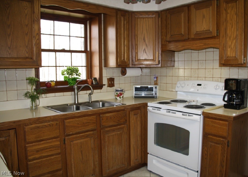 19050 Brookfield Drive Chagrin Falls, OH 44023 - Photo 3 of 28