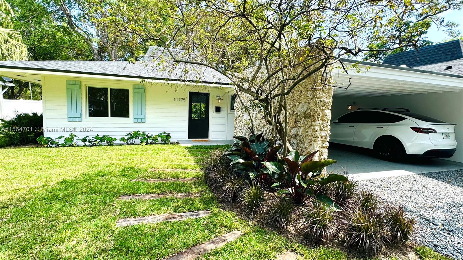 11775 Southwest 81st Road Pinecrest, FL 33156 - Photo 1 of 13 Gallery Image 1