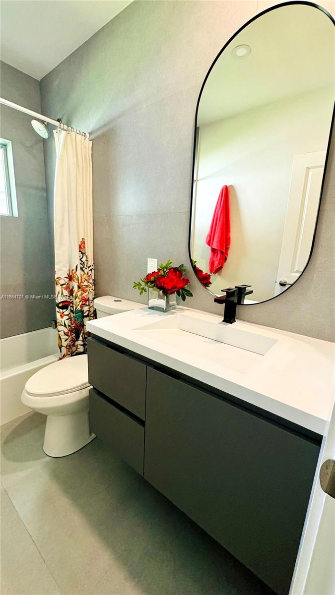 11775 Southwest 81st Road Pinecrest, FL 33156 - Photo 6 of 13 Gallery Image 6