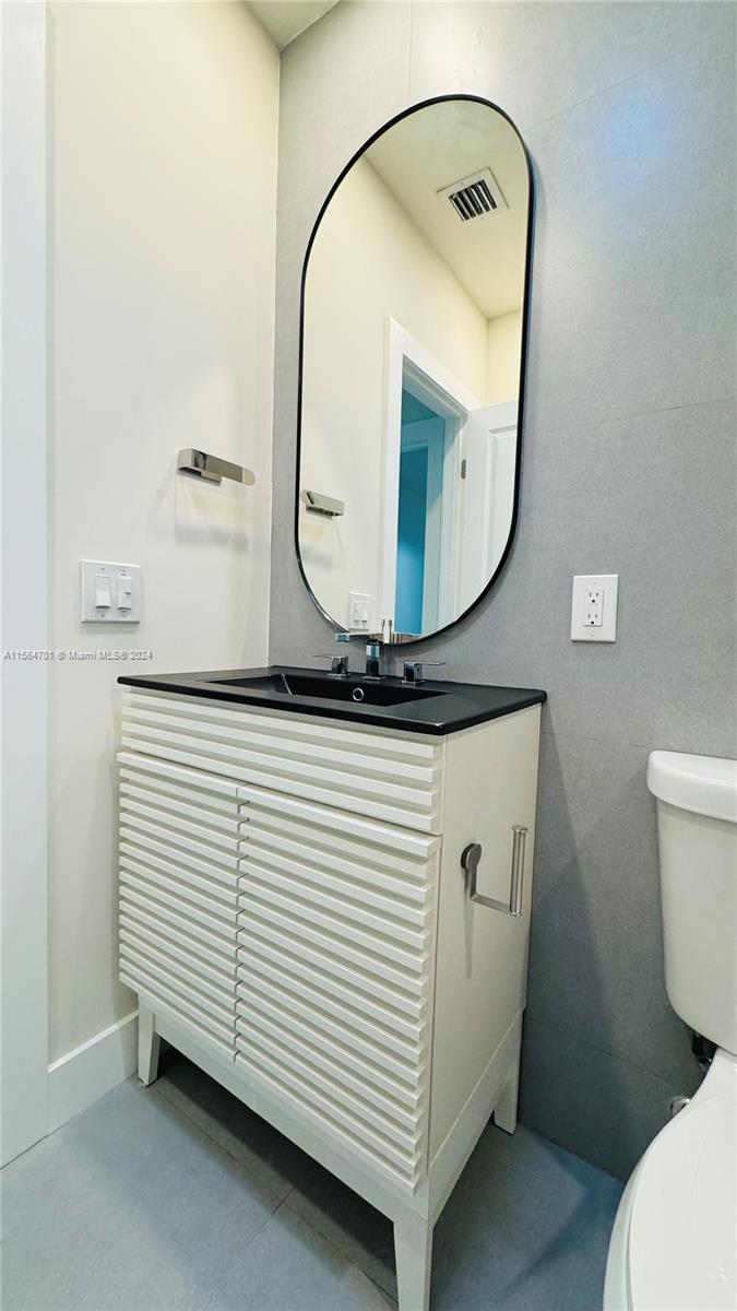 11775 Southwest 81st Road Pinecrest, FL 33156 - Photo 8 of 13 Gallery Image 8