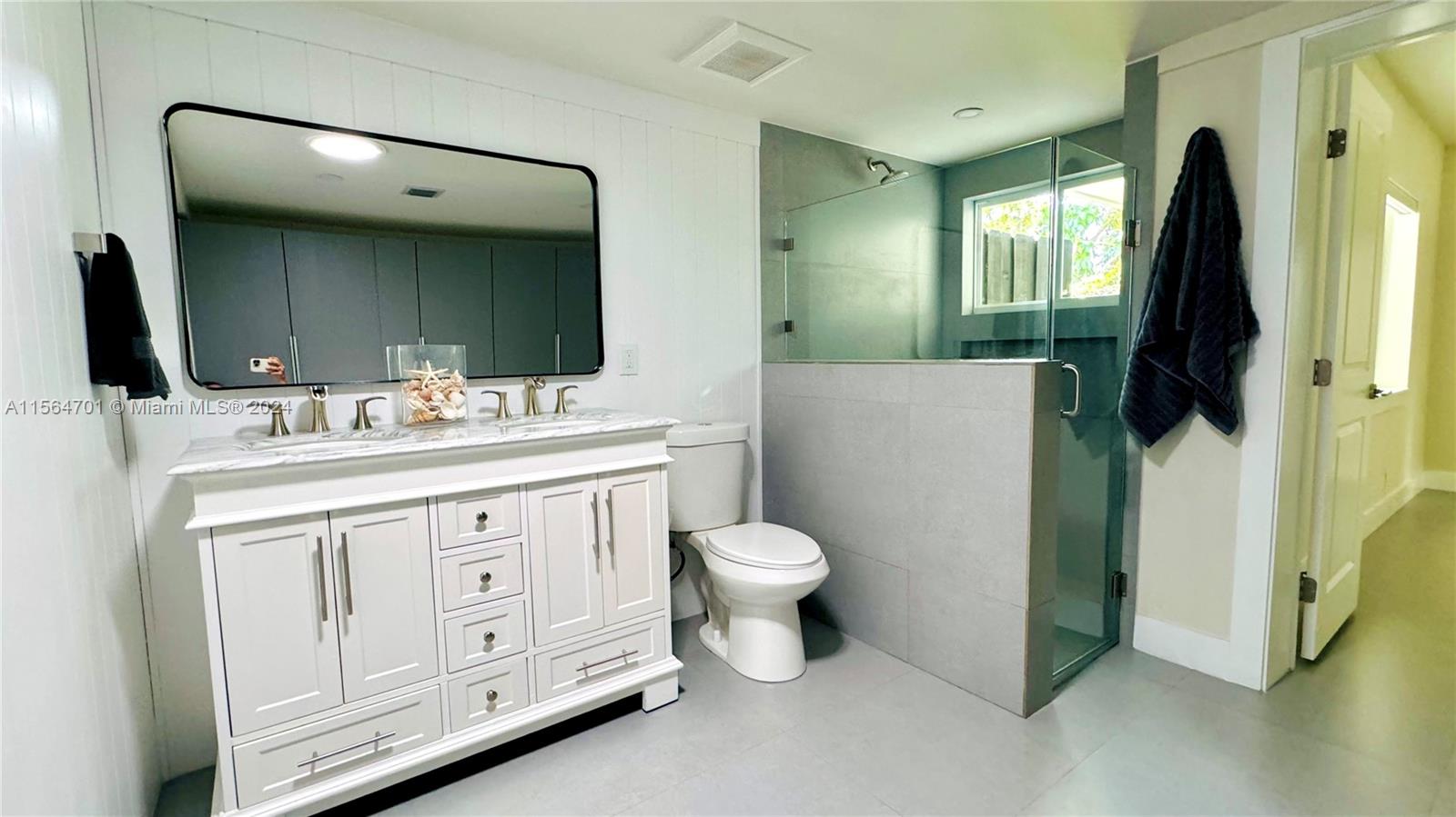 11775 Southwest 81st Road Pinecrest, FL 33156 - Photo 10 of 13 Gallery Image 10